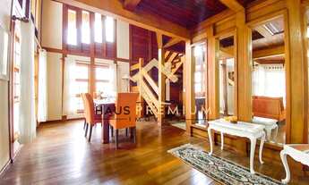 Imagem 4: Casa de condomínio para venda possui 232 metros quadrados com 5 quartos