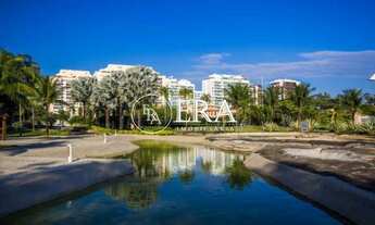 Imagem 2: Barra da Tijuca. Condomínio Rio 2, residencial Gênova. Apartamento com varanda, 2 quartos