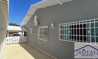 Imagem 4: Casa tranquila com jardim exuberante, 827 m², piscina e energia solar!