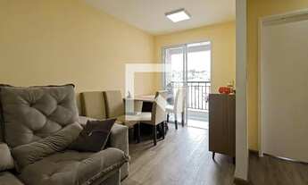 Imagem 2: Apartamento para Aluguel - Vila Galvão, 2 Quartos, 50 m2