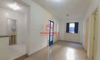 Imagem 2: CASA COM 2 QUARTOS NA PRAÇA DA BANDEIRA!