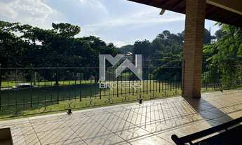 Imagem 2: Casa em frente ao lago com cinco suítes no Condomínio Estância Marambaia em Vinhedo - SP