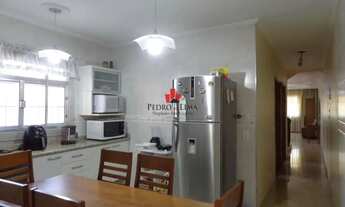 Imagem 5: Sobrado Frontal á venda conta com 3 dormitórios sendo 1 suíte e 4 vagas na Ponte Rasa