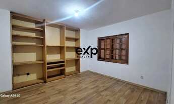 Imagem 6: Sobrado Amplo com Área Comercial - Ideal para Morar e Investir!