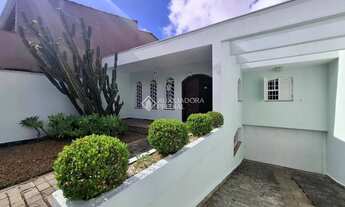 Imagem: CASA ASSOBRADADA COM SALÃO DE FESTAS E