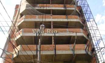 Imagem: Terreno de 1.552m² com prédio inacabado