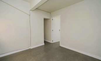 Imagem 2: Apartamento de 3 dormitórios disponível para venda e aluguel no Centro de Pelotas, com loc