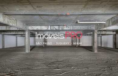 Imagem 6: Loja com pé direito alto no Jardins | 1328m²