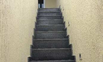 Imagem 2: Alugo casa no 2º andar com 02 quartos, 01 suite, 120 m², aluguel por R$ 1.400/mês