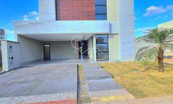 Imagem 4: Indo Sobrado com 4 suítes plenas, Localizado no condomínio ParqueVille Jacarandá