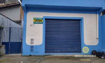 Imagem: Imóvel à venda com salão na frente e