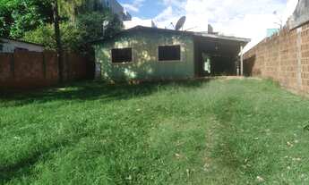 Imagem: Casa com terreno amplo em Vila do Polonês