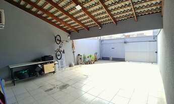 Imagem 2: Casa 3 Quartos c/ 121 m2 - 1 suíte - quintal na frente e no fundo - lote c/ 180 mts