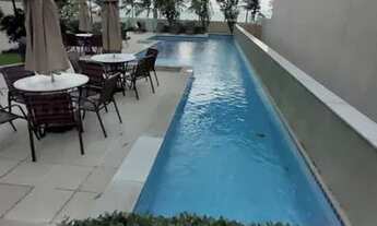 Imagem 2: Apartamento para aluguel e venda possui 235 metros quadrados com 4 quartos