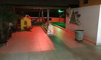 Imagem 3: Casa bem localizada.Imóvel arejado e recém reformada (cozinha, sala e área de lazer)