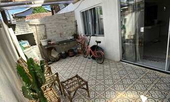 Imagem 2: Casa na Vila Caranga com 2 quartos e varanda com churrasqueira