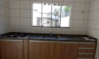 Imagem 3: Casa para alugar com 3 quartos sendo 1 suíte e armários planejados e piscina jardim italia