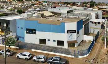 Imagem 2: Comercial para Venda em Londrina, Antares, 6 banheiros