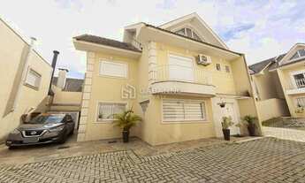 Imagem 3: Sobrado triplex em condomínio em Santa Felicidade, 170,00m² privativos, semimobiliado e du