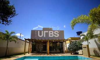 Imagem: Excelente casa repleta em armários e iluminação