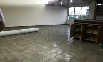 Imagem 7: Apto,aluguel/ Candelária,3 suites+ dep empreg.,sl ampla,copa/coz.elev,Piscina