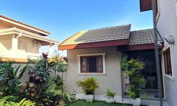 Imagem 5: Casa de condomínio para venda possui 270 metros quadrados com 5 quartos