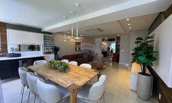 Imagem 2: Apartamento de 140 m², 04 quartos, virado para a frente, sol da manhã, 2 vagas de estacion