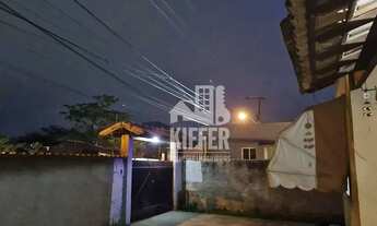 Imagem 4: Casa à Venda com 2 Quartos, Garagem para 3 Carros e Excelente Localização