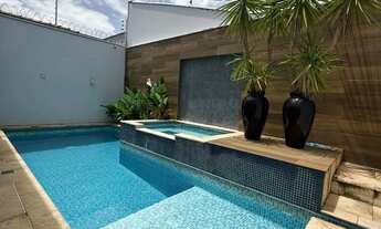 Imagem 2: ALUGO BELÍSSIMA SOBRADO ALTO PADRÃO SEMI MOBILIADO com 3 suítes plenas com piscina