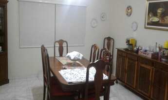 Imagem 2: IMPERDÍVEL Casa com 4 dormitórios