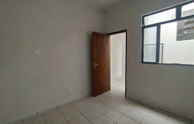 Imagem 5: Kitnet para alugar no bairro Cai?ara