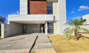 Imagem 3: Indo Sobrado com 4 suítes plenas, Localizado no condomínio ParqueVille Jacarandá