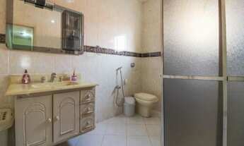 Imagem 5: A.V)Vende-se Casa em Interlagos