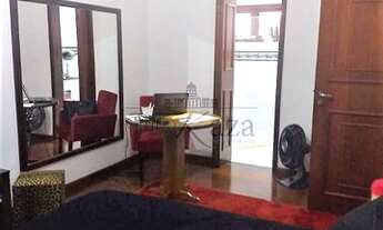 Imagem 6: Casa de condomínio térrea para venda tem 393 metros quadrados com 3 quartos