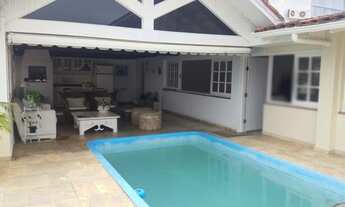 Imagem: Linda casa Porteira Fechada com 3 quartos