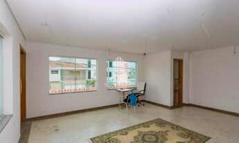 Imagem 2: Casa à venda com 170m², 3 quartos e 6 vagas