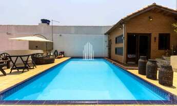 Imagem 2: Casa Assobrada 250 m² á venda 4 quartos sendo 2 Suítes com Piscina em Jaguaré -SP