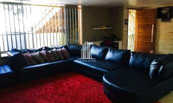 Imagem 2: Casa bem localizada.Imóvel arejado e recém reformada (cozinha, sala e área de lazer)