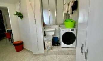 Imagem 3: ICARAÍ- Av Roberto Silveira (próximo à Rua Miguel de Frias) sol da manhã: sla, 02qtos (um