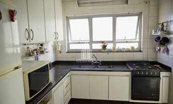 Imagem 2: Apartamento à venda com 145m², Vila Mariana, com 4 dormitórios sendo 1 suíte e 2 vagas de