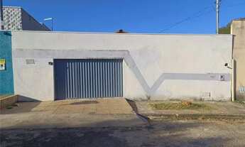 Imagem: Imperdível casa abaixo do preço.