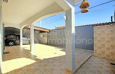 Imagem 2: CASA à venda com 3 quartos em Itanhaém, no bairro Suarão