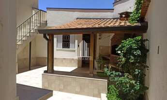 Imagem 2: CASA ASSOBRADADA COM QUATRO DORMITÓRIOS (UMA SUÍTE), DOIS BANHEIROS E DUAS VAGAS Á VENDA N