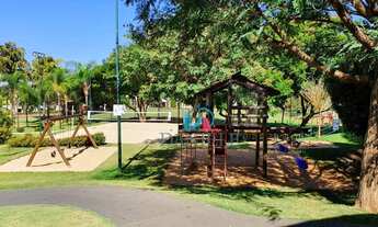 Imagem 2: Casa térrea com 3 suítes localizada no condomínio Village Damha I