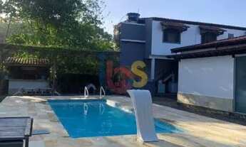 Imagem: EXCELENTE CASA COM JARDIM E PISCINA, NA