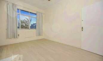 Imagem 3: Amplo apartamento 120 m², reformado, frente Mar em São Francisco, vista livre e perene