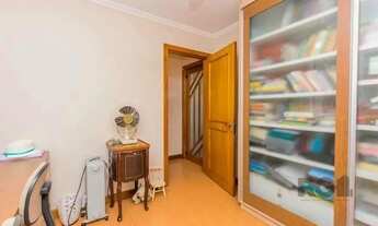 Imagem 7: Casa de 380m² - 4 dormitórios, 2 suítes, 4 vagas no bairro Bom Jesus