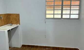 Imagem 4: Barracão 1 quarto, sala, cozinha e banheiro setor aeroporto