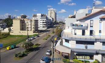Imagem 5: Ampla sala aérea com elevador em avenida comercial