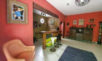 Imagem 3: Casa para venda possui 300 metros quadrados com 3 quartos em Grajaú - Rio de Janeiro - RJ